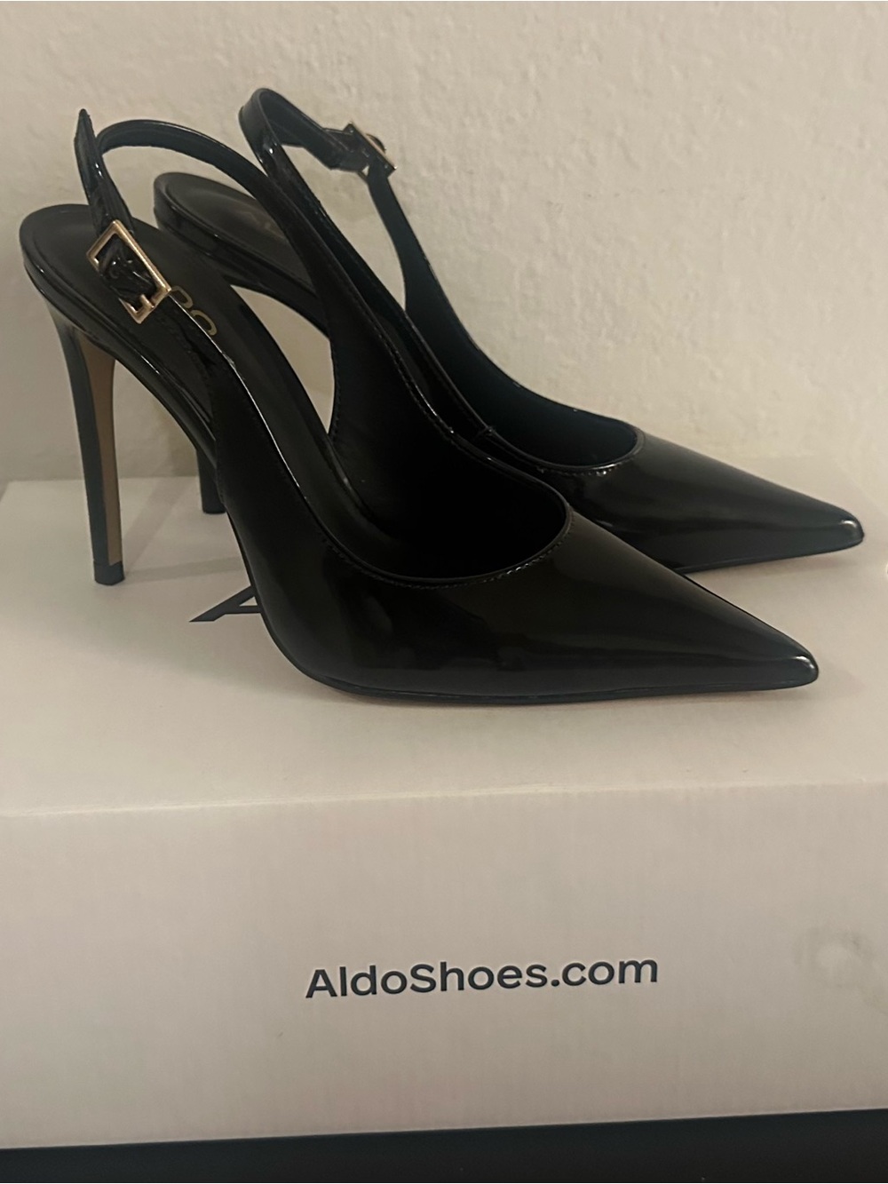 Aldo Black Patent Stessysling Slingback Pointed Pumps with Gold Buckle size 5